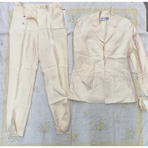 Noviello Bloom Silk 2‑Piece Pant Suit Size 8 Ivory Blush Made in USA Womens - Picture 1 of 16